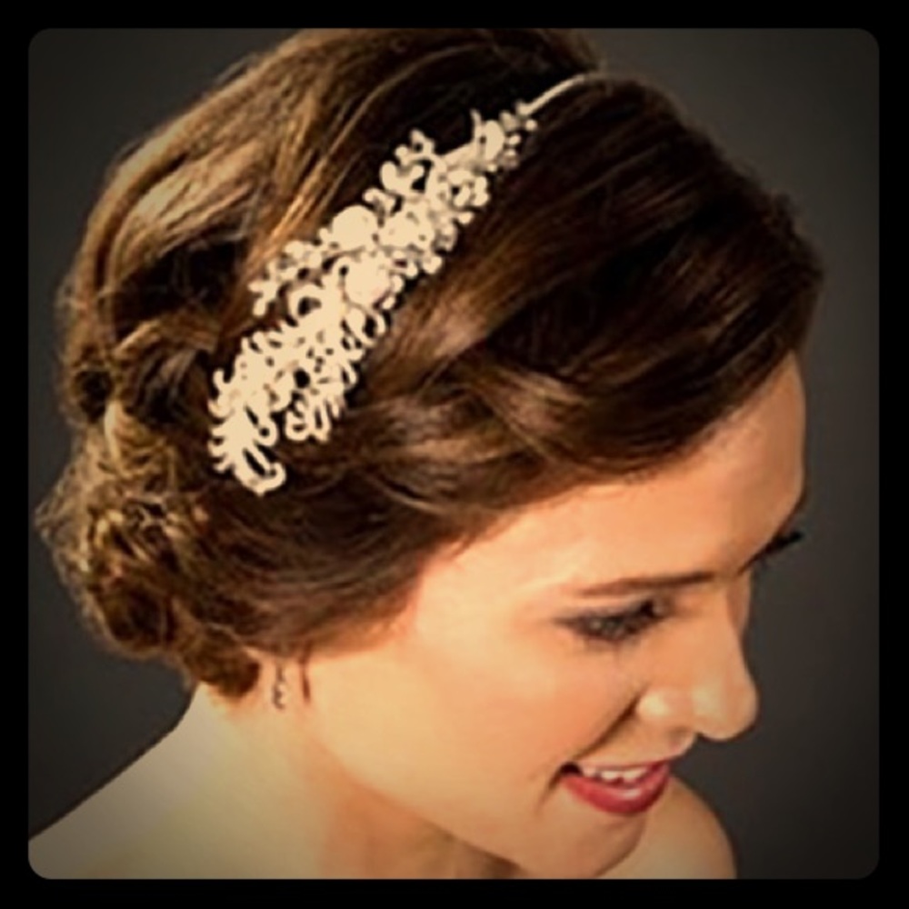 NWT! Bridal Veil Headpiece